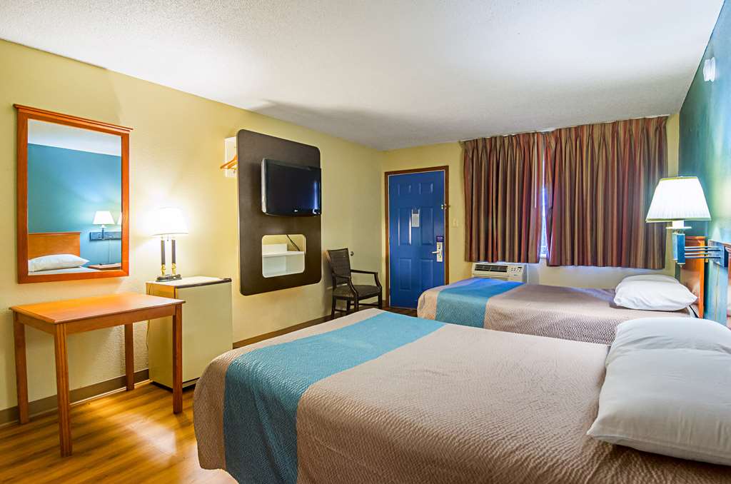 Motel 6 Portland Downtown Convention Center double