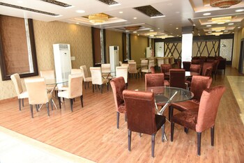 White Mushroom Jaipur V Inn Meeting Facility