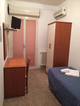 Hotel Morri Guestroom