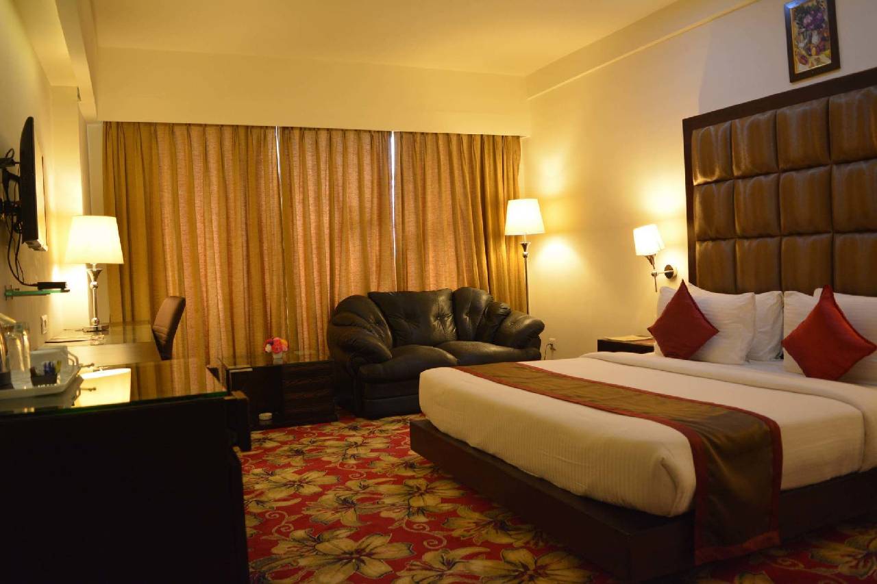 The Lily Hotel 