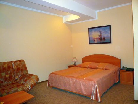 Hotel Zemchug 