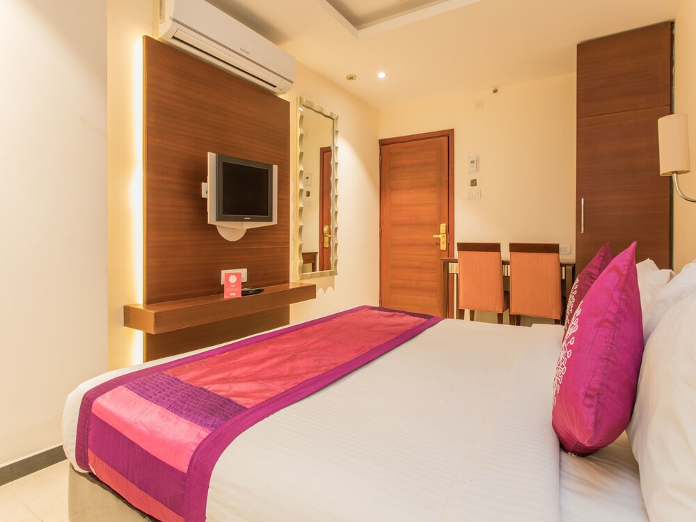 Oyo 10215 Hotel Nandi Guestroom View