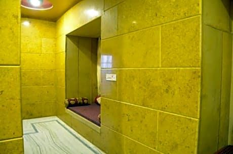 Hotel Qutub Villa 