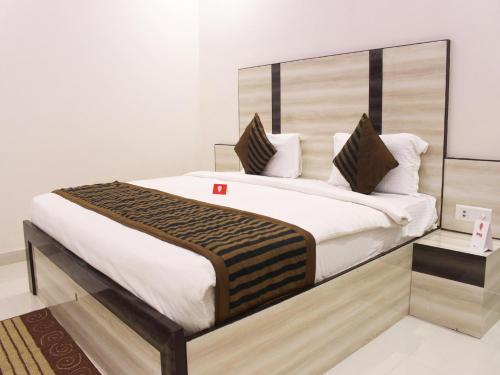 Oyo 3202 Hotel Gayatri Residency Hotel Description