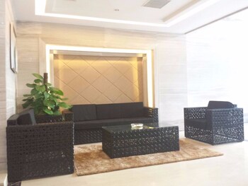 Xinyu Hotel Lobby Sitting Area