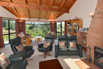 Morepork Riverside Lodge Hotel Interior