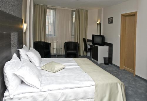 Hotel 4 Zona 