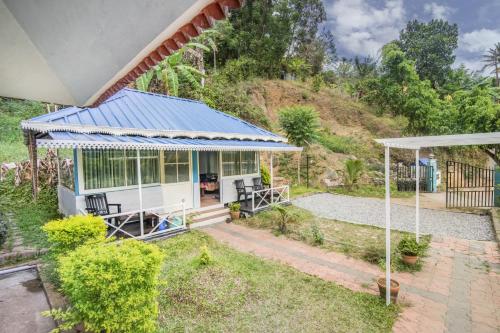 Tranquil Cottage Cocooned In A Verdant Landscape By Guesthouser 