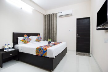 Fabhotel Grand Valley Rajiv Gandhi Circle Guestroom