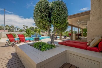 Luxurious 6br 7min To Las Vegas Strip Outdoor Pool
