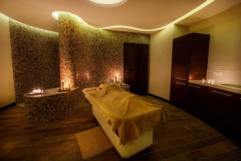 Arlamow Hotel Sports and Entertainment