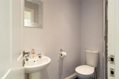 Lake Road Apartment 