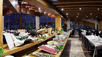Hotel Piandineve (هتل پیاندینو) Dining