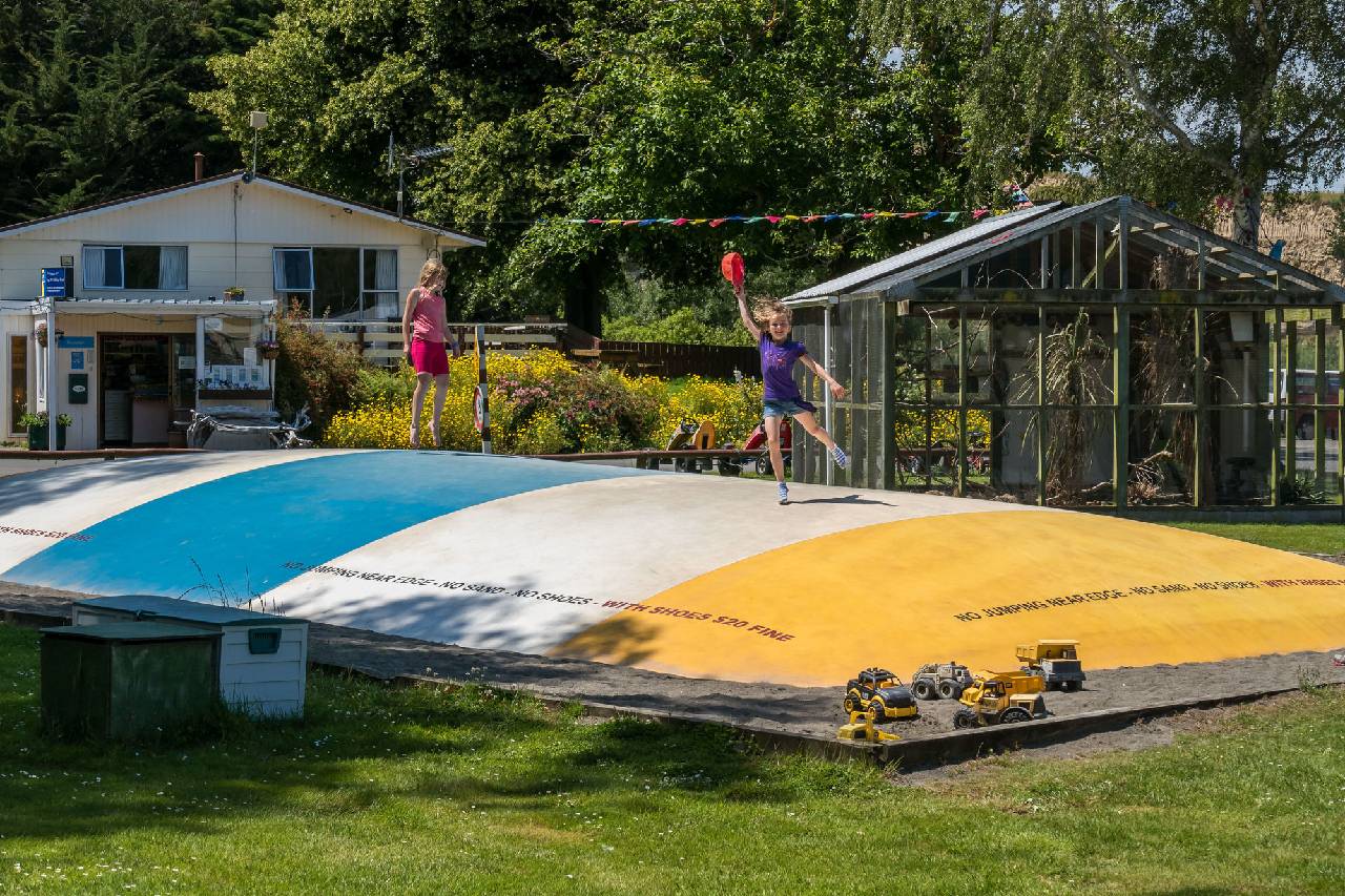 Whanganui River Top 10 Holiday Park 