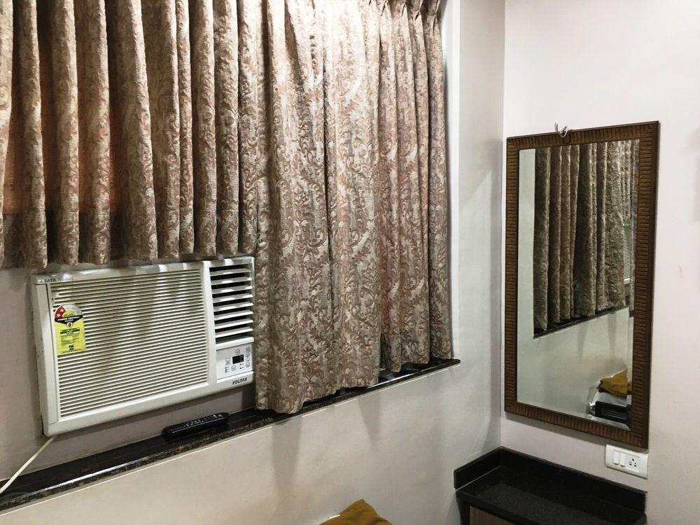 Hotel Adarsh Mahal 