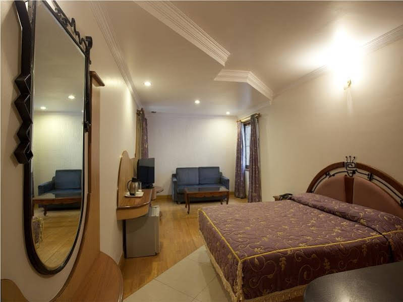 Hotel Grand Inn 