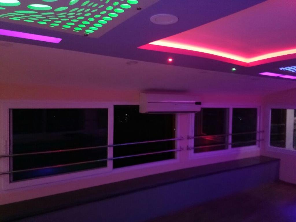 Desire Cruises Houseboat 