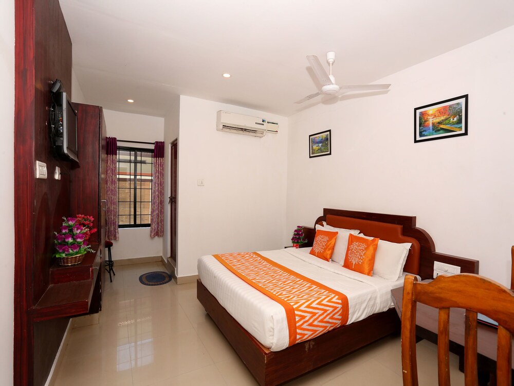 Oyo 9417 Seaside Residency Guestroom