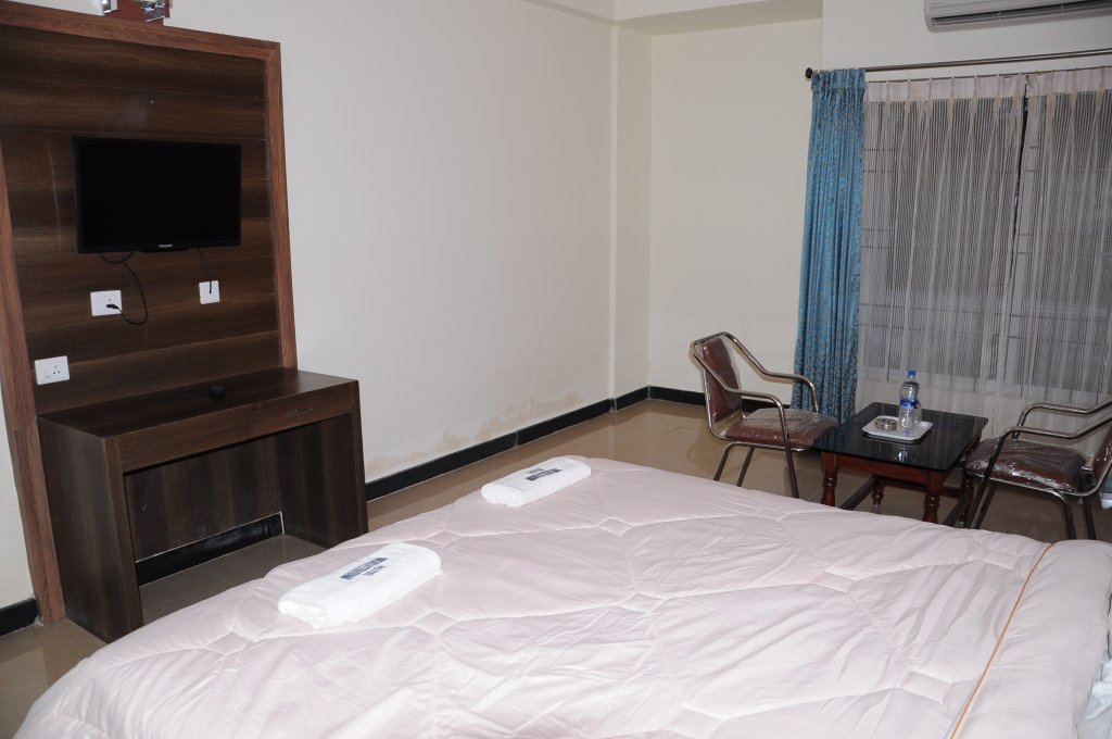 Hotel Mayura International 