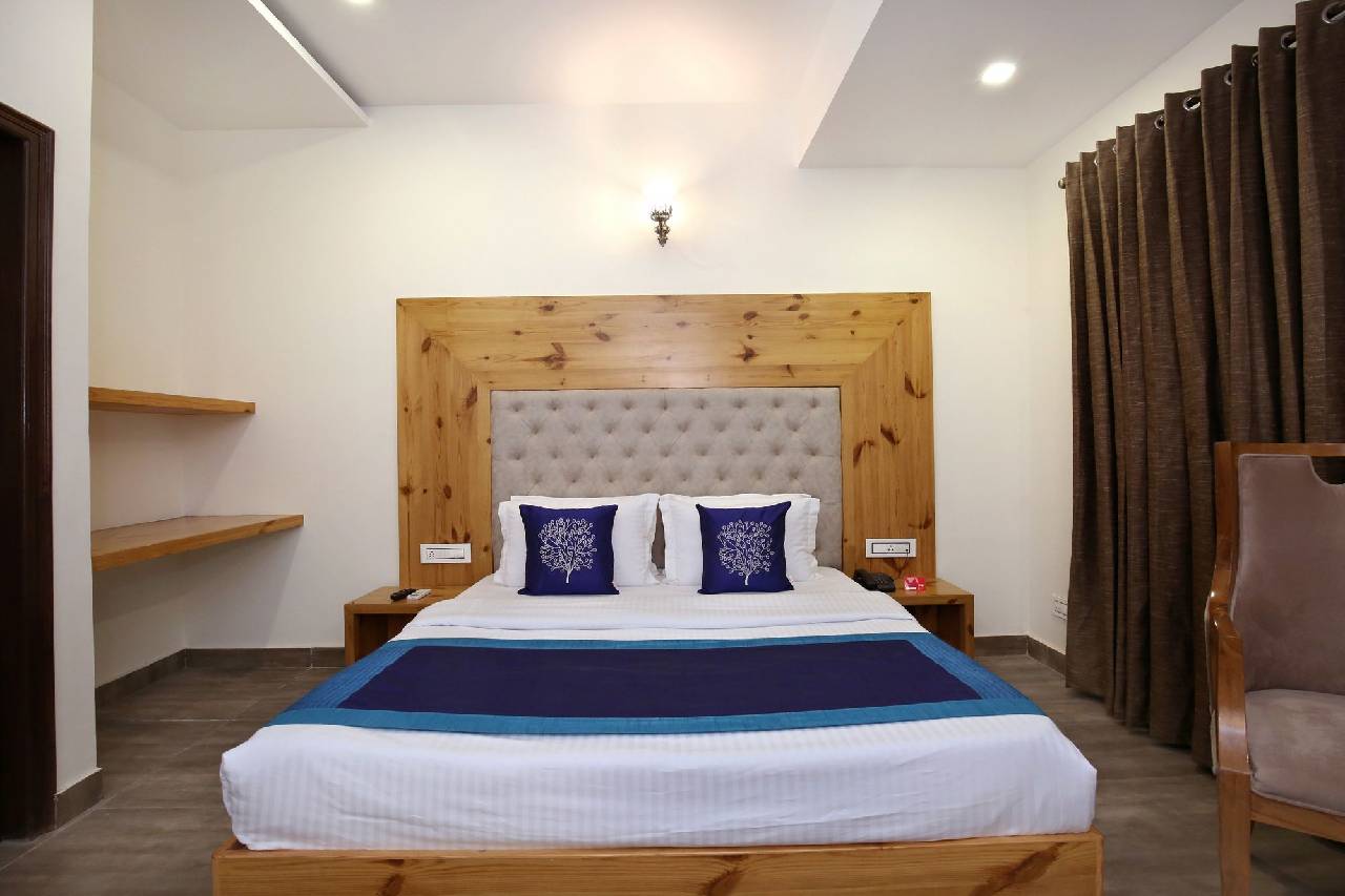 Oyo 9986 Hotel Hashtag 