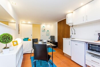 Bairro Alto Blue By Homing In-Room Kitchenette