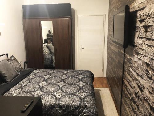 Room Hera 