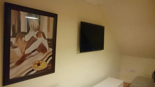 Alexandra Heights Apartment 