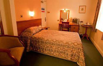 The Metropole Hotel ( متروپول هتل) 