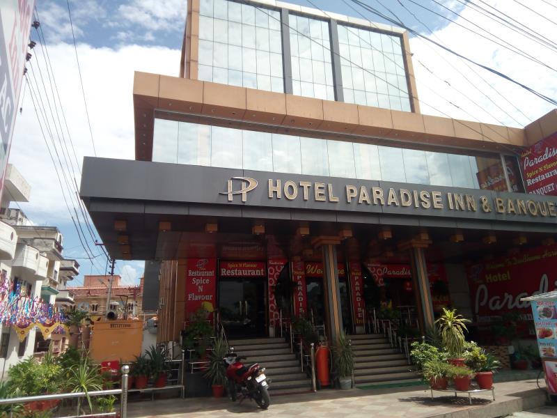 Hotel Paradise Inn 