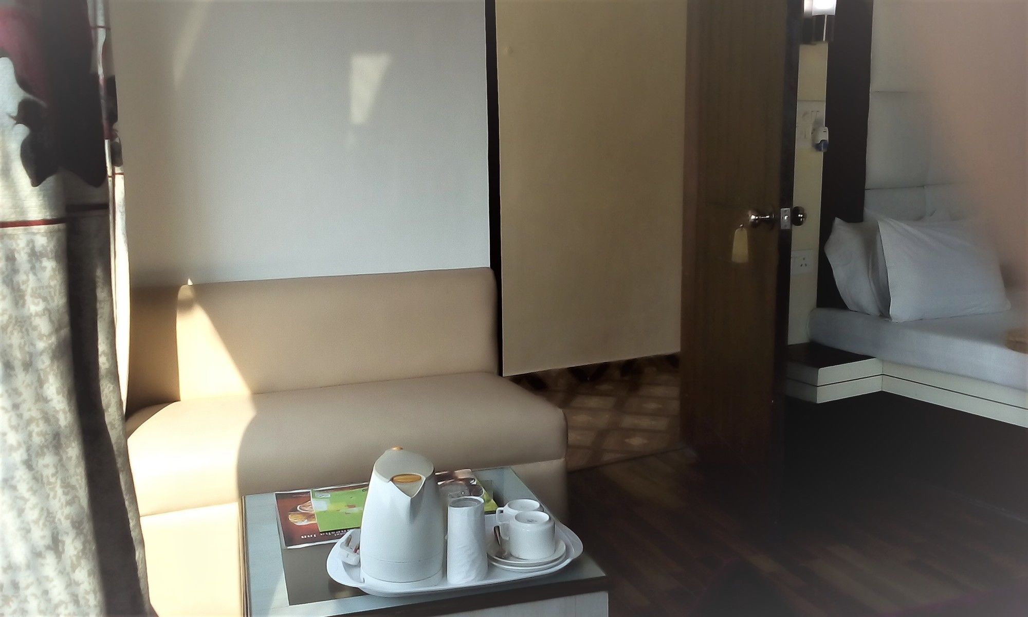 Hotel Ganesha Inn 