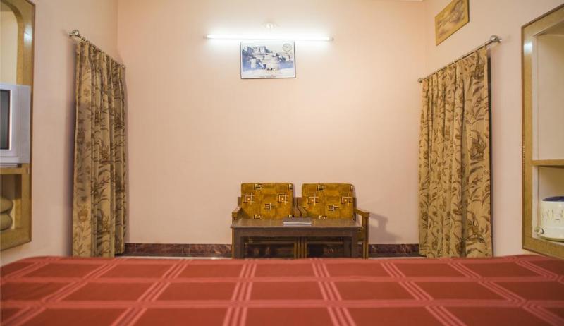 Hotel Priya General view