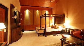 Leonia Holistic Destination 
