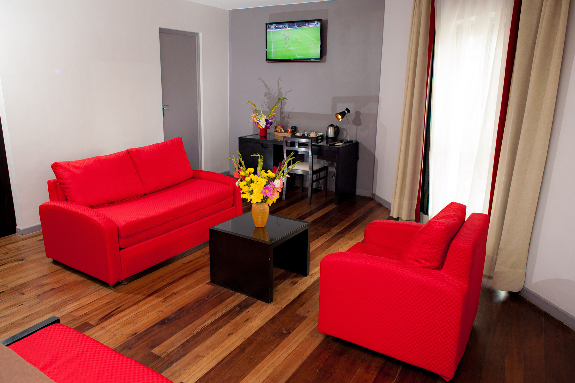 Le Grand Mellis Hôtel & Spa (ل گرند ملیس هôتل و اسپا) 