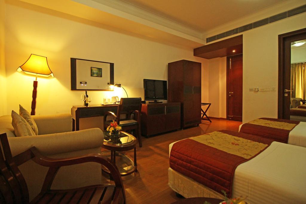 Mint Sarojville Suites 