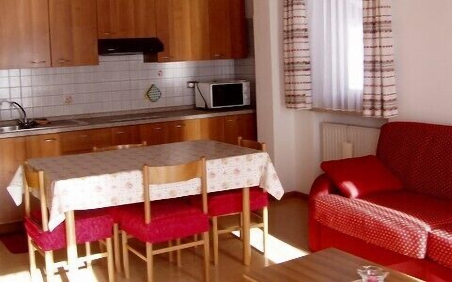 Chalet Pradat In-Room Kitchenette
