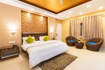 Nirvana Lodge & Lounge Mussoorie Guestroom