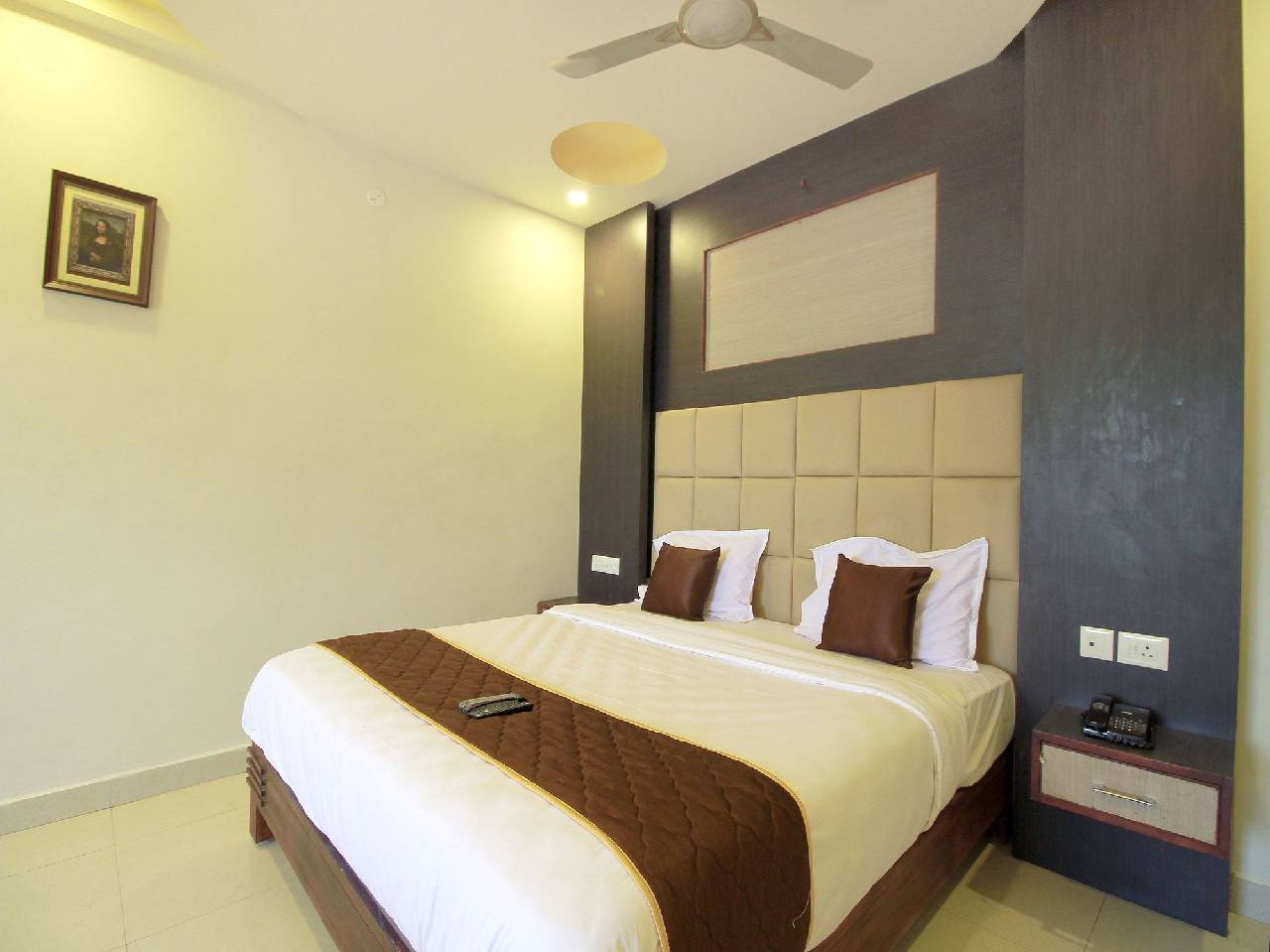 Oyo 11489 Pkn Classic Regency 