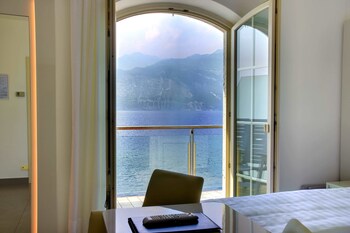 Hotel Vega Guestroom