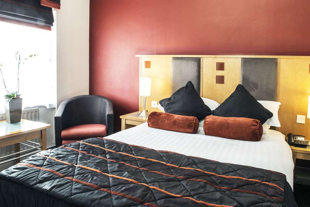 Horwood House Guest Room