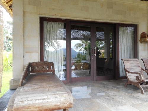 Aura Surga Villa 