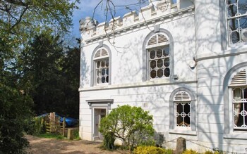 Toll House Emsworth 37078 Exterior