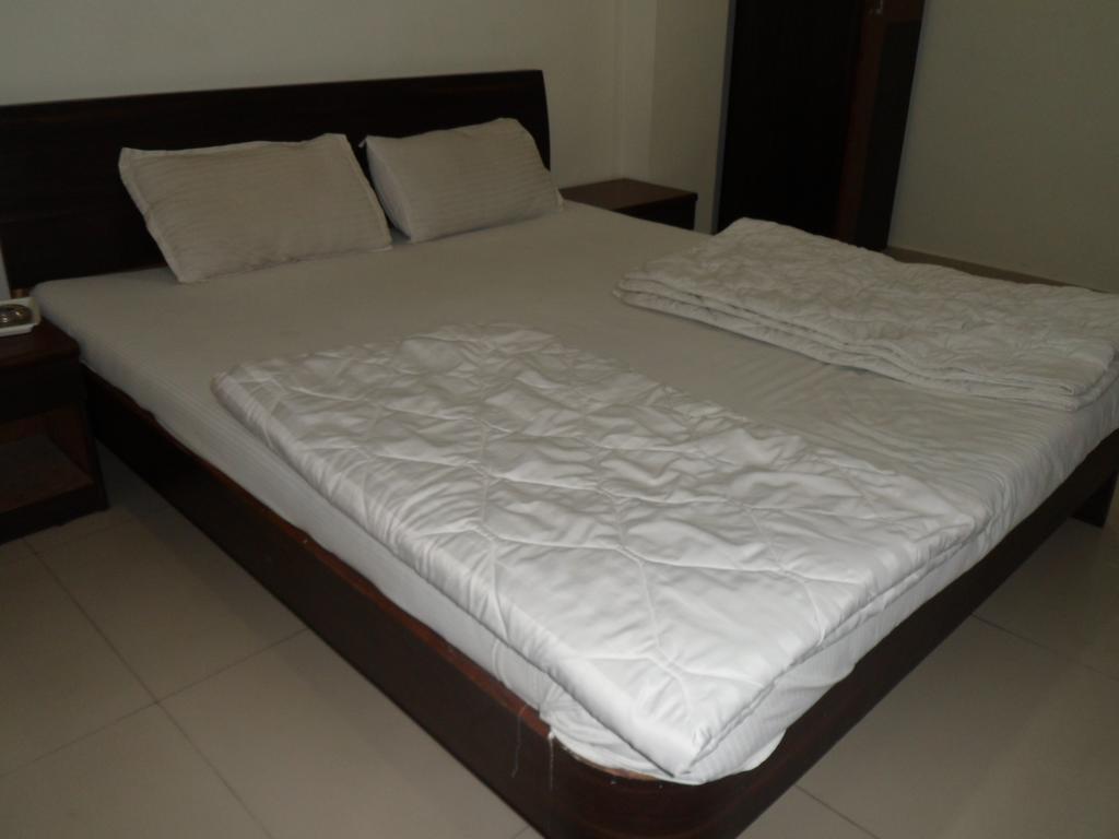 Hotel Almond Inn 