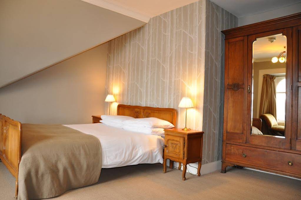 Kames Hotel (كامس هتل) 