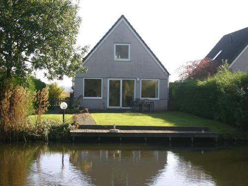 Holiday Home Bungalowpark De Vlietlanden 2 