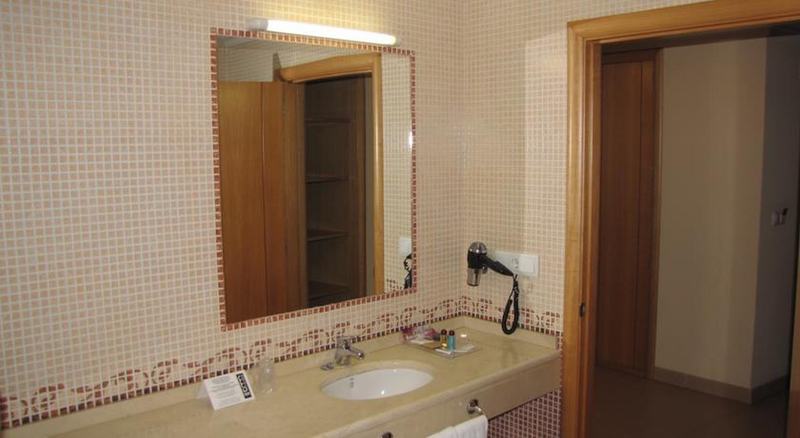 Room Hotel Room