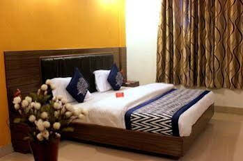 Oyo Rooms Mussoorie Library 