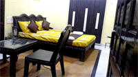 Meera Mahal Hotel 
