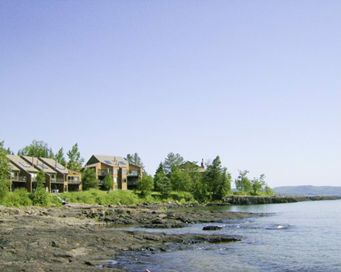 Lakehomes at Superior Shores