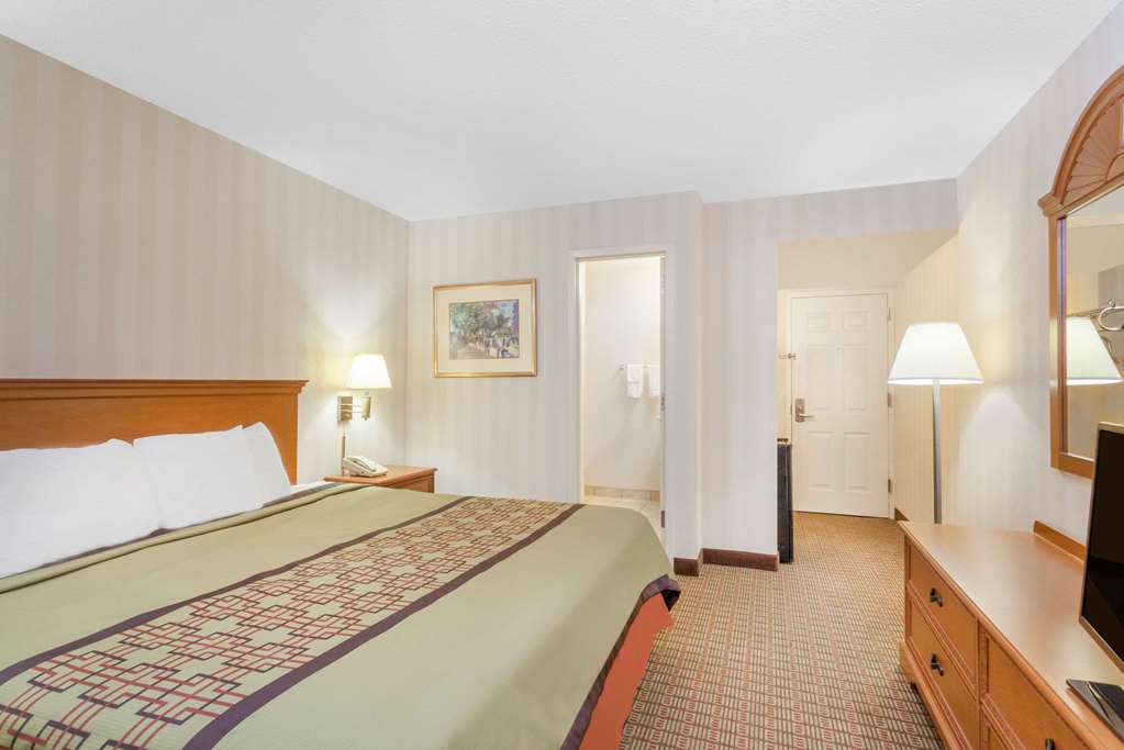 Days Inn By Wyndham Albany Suny (دیس این بای ویندهام آلبانی سونی) Guest room