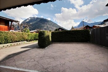 Apartment With In Morzine With Wonderful Mountain View Te (آپارتمان با این مورزین با ووندرفول مونتین ویو ت) Garden